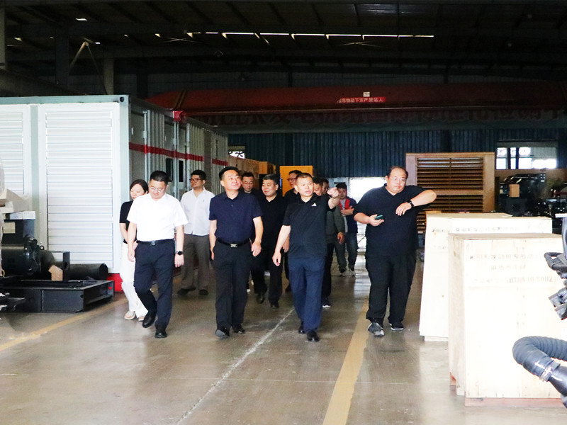 County CPPCC Vice Chairman Ji Guangle Visited Comlerpower for Research